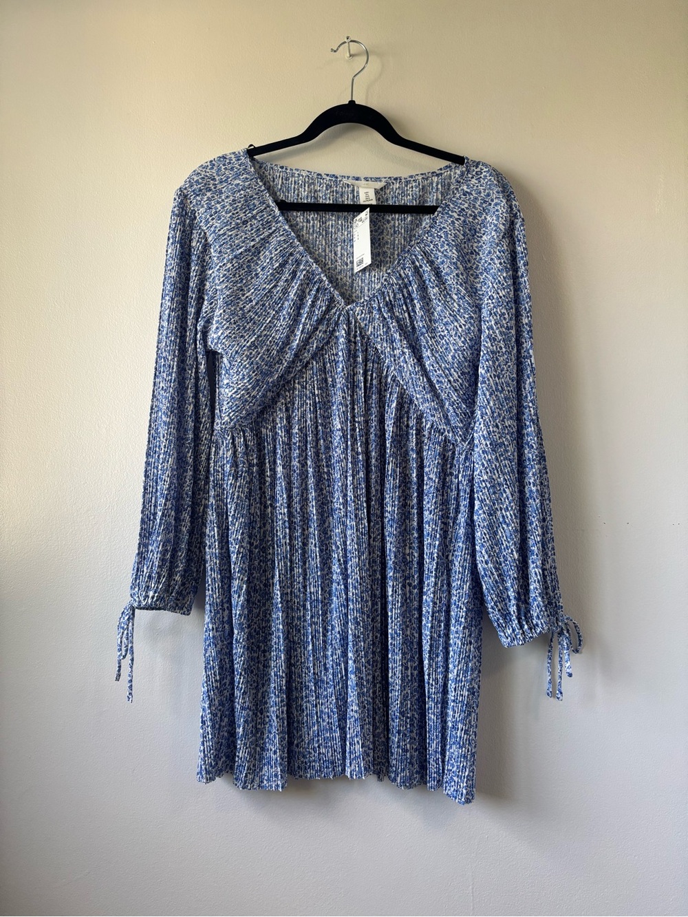 H&M Blue Floral Plissè Dress - Picture 3 of 7